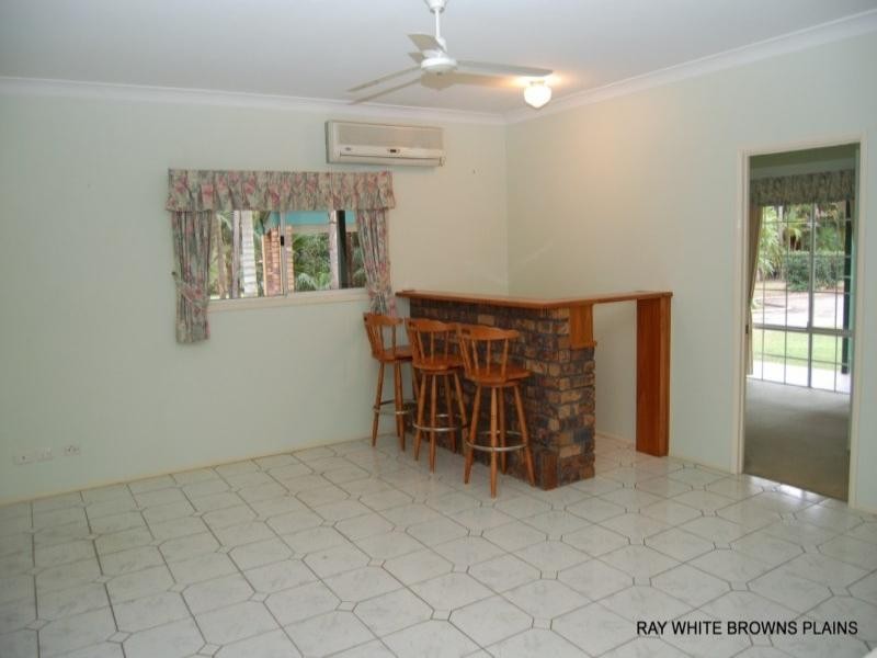 40 Arlington Court, Munruben QLD 4125