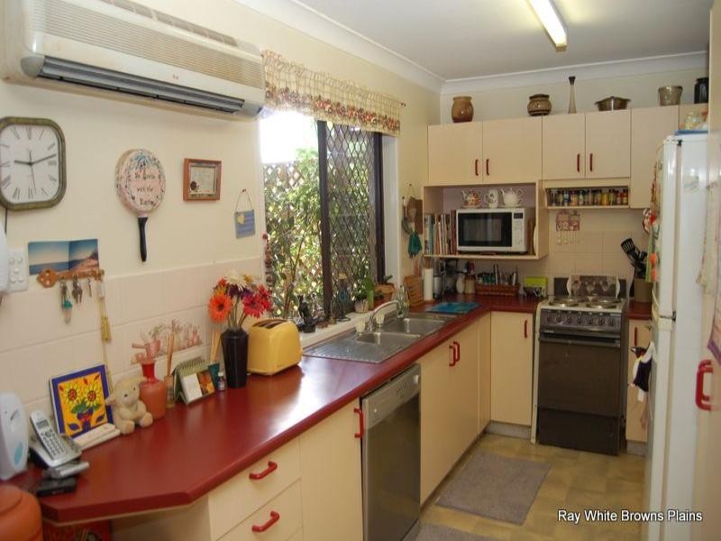 82 Begonia Street, Browns Plains QLD 4118