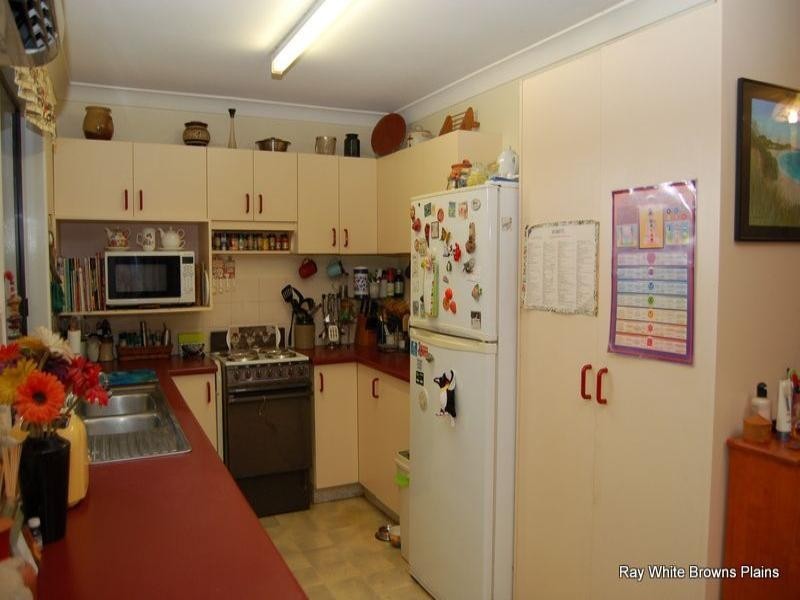 82 Begonia Street, Browns Plains QLD 4118