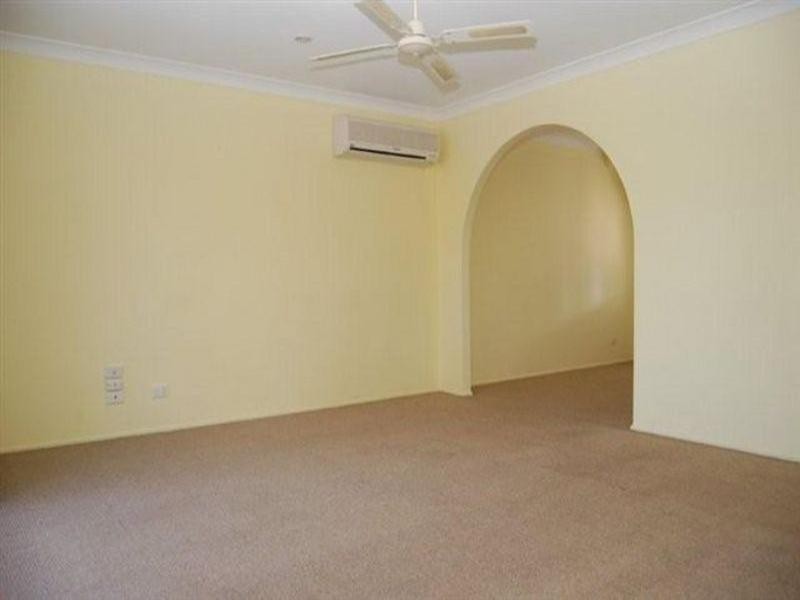 Regents Park QLD 4118