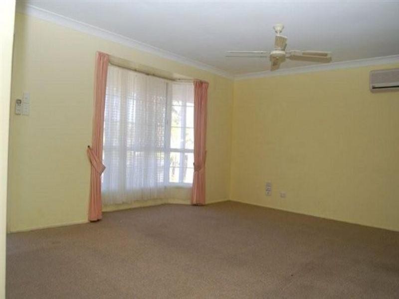 Regents Park QLD 4118