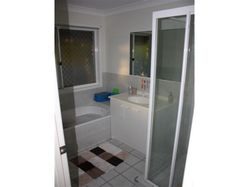 Regents Park QLD 4118