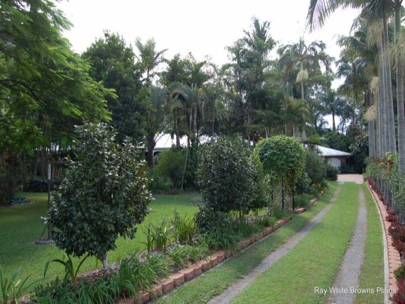 10 Carrican Court, Greenbank QLD 4124