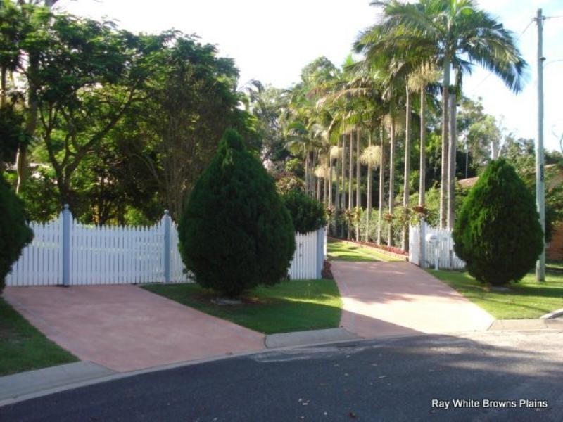 10 Carrican Court, Greenbank QLD 4124
