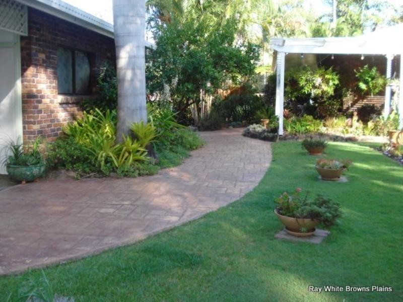 10 Carrican Court, Greenbank QLD 4124