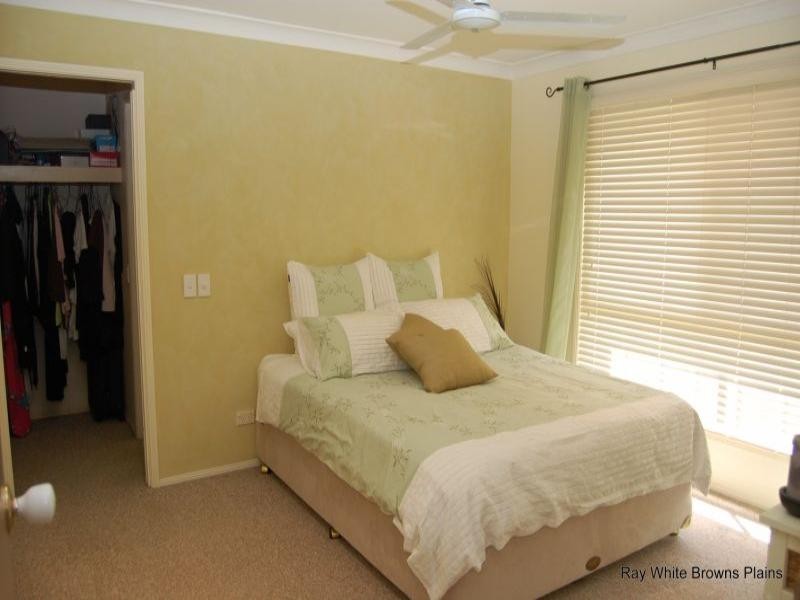 39 Lake Amaroo Court, Logan Reserve QLD 4133