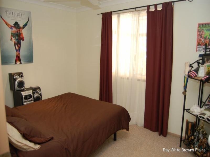 39 Lake Amaroo Court, Logan Reserve QLD 4133