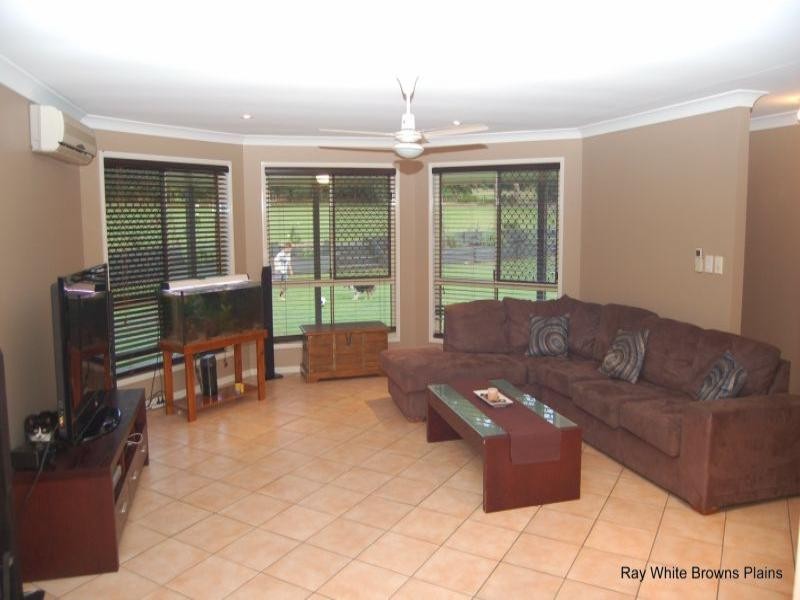 33 Boulia Street, Greenbank QLD 4124