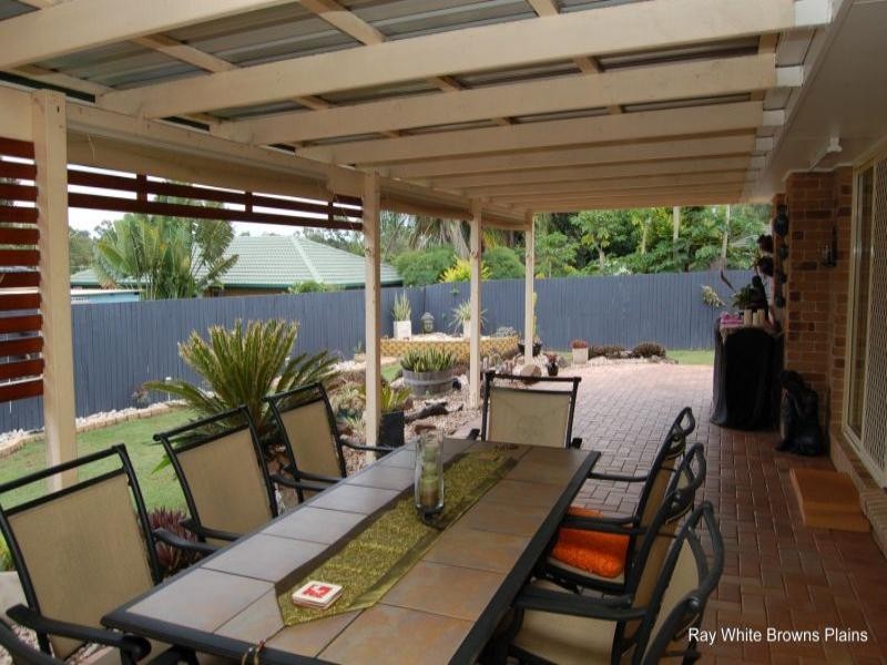 13 Sundowner Street, Regents Park QLD 4118