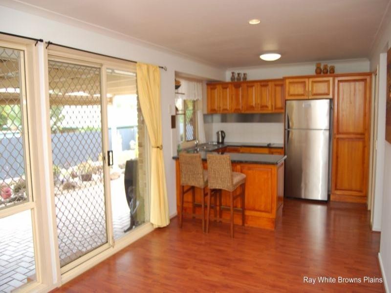13 Sundowner Street, Regents Park QLD 4118