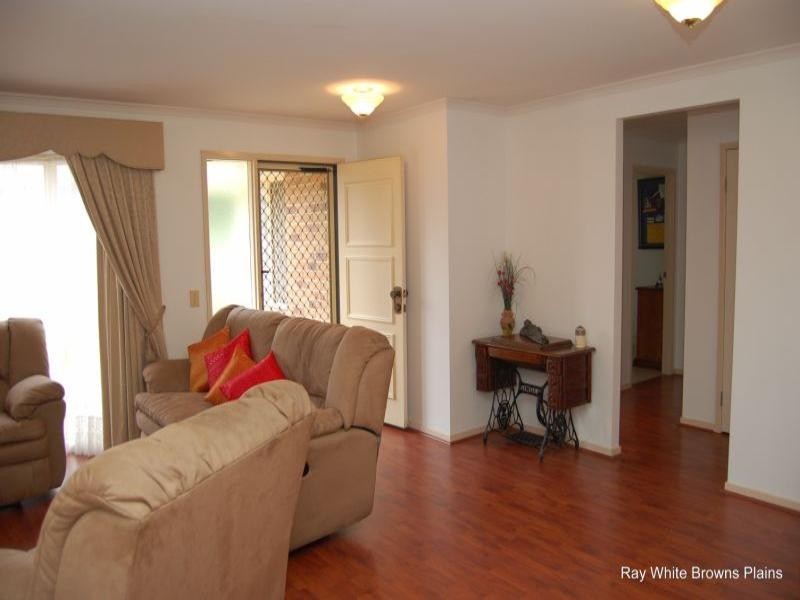 13 Sundowner Street, Regents Park QLD 4118