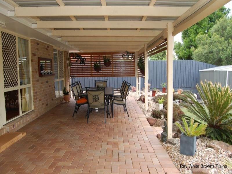 13 Sundowner Street, Regents Park QLD 4118