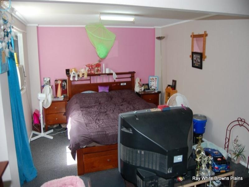 Regents Park QLD 4118