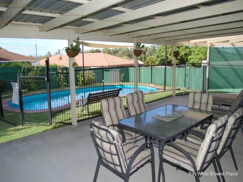 5 Ixora Court, Regents Park QLD 4118
