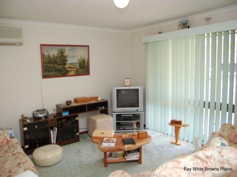 5 Ixora Court, Regents Park QLD 4118