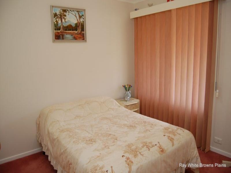 5 Ixora Court, Regents Park QLD 4118