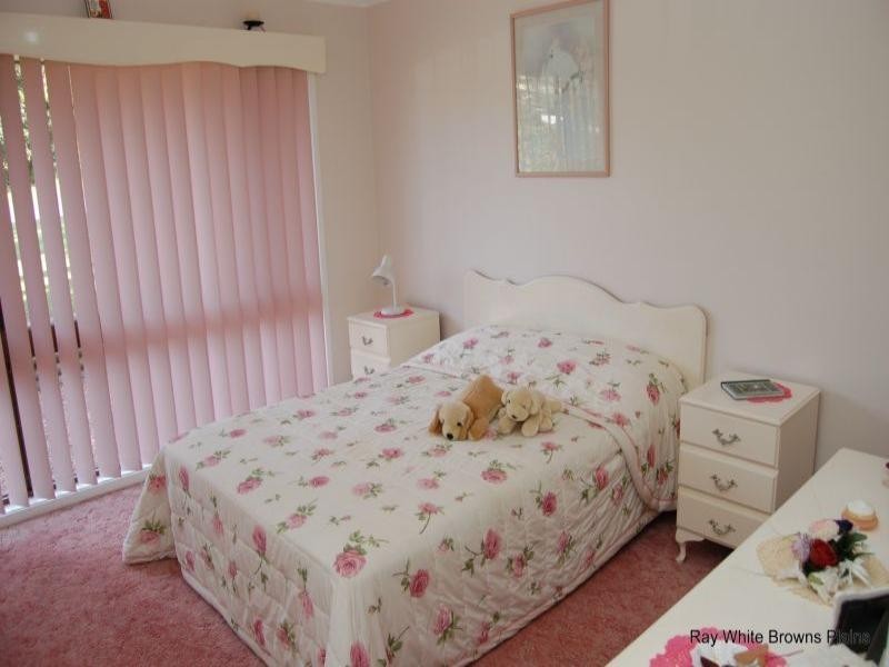 5 Ixora Court, Regents Park QLD 4118