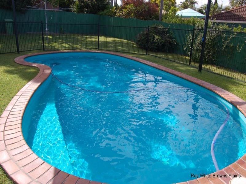 5 Ixora Court, Regents Park QLD 4118