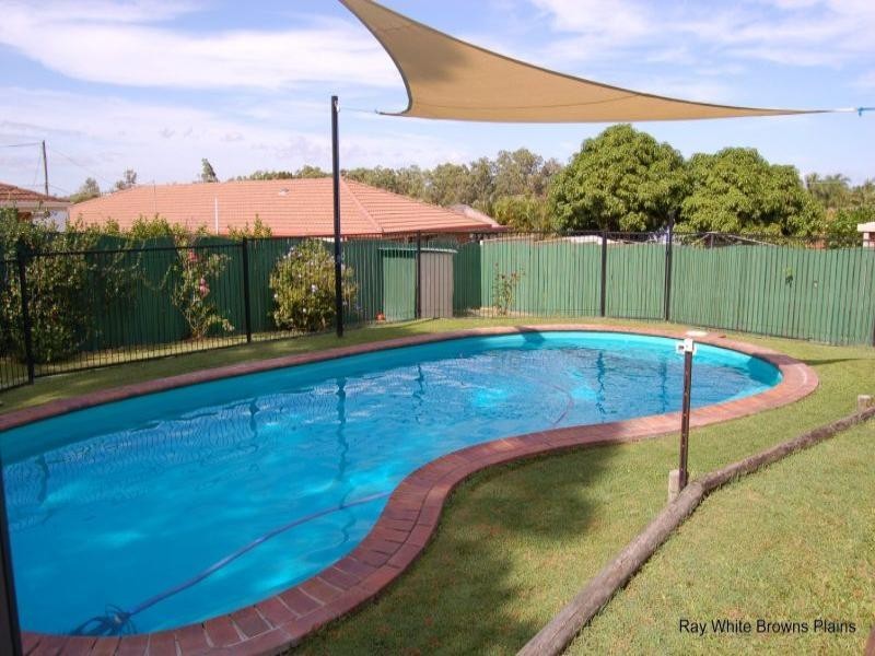 5 Ixora Court, Regents Park QLD 4118