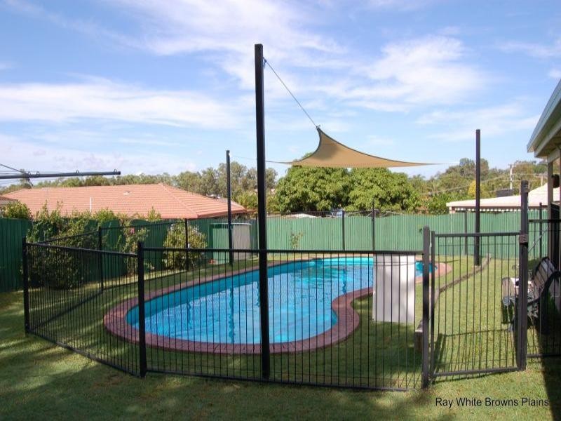 5 Ixora Court, Regents Park QLD 4118