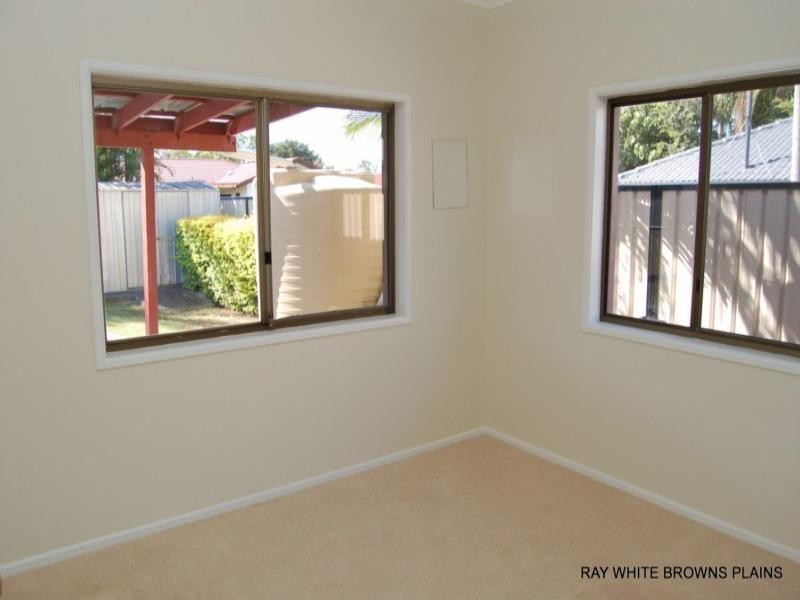 25 Bywater Street, Hillcrest QLD 4118