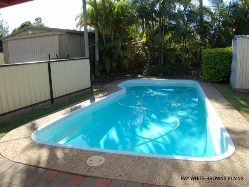 25 Bywater Street, Hillcrest QLD 4118