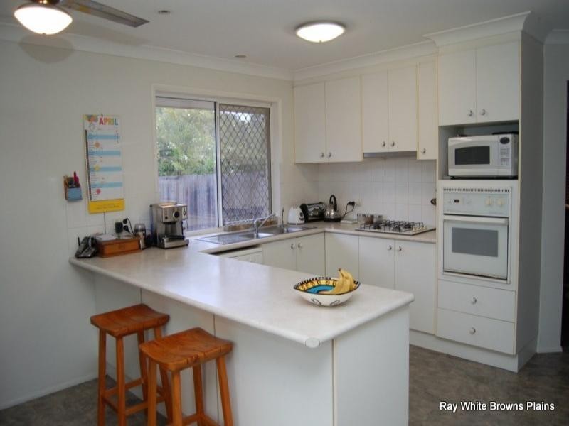 4 Latana Court, Regents Park QLD 4118