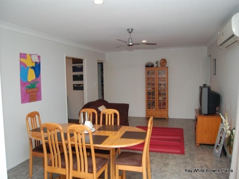 4 Latana Court, Regents Park QLD 4118