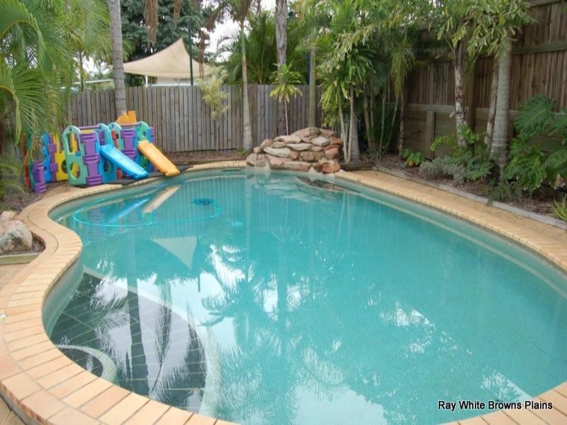 4 Latana Court, Regents Park QLD 4118