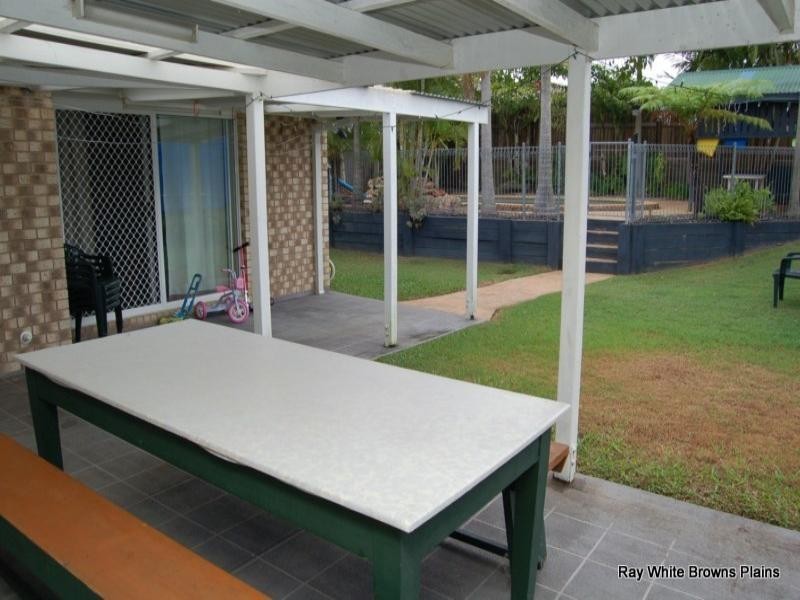 4 Latana Court, Regents Park QLD 4118