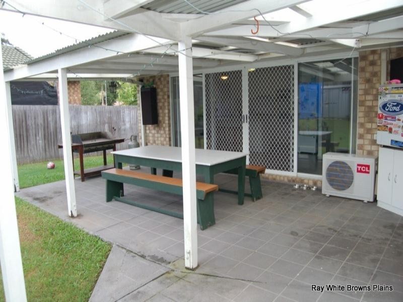 4 Latana Court, Regents Park QLD 4118