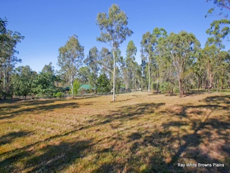 111-121 Andalusian Drive, North Maclean QLD 4280