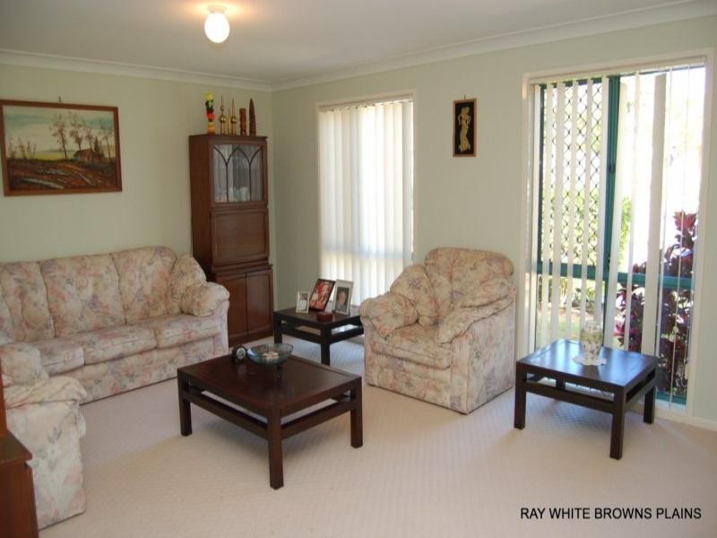 79 Redgum Drive, Regents Park QLD 4118