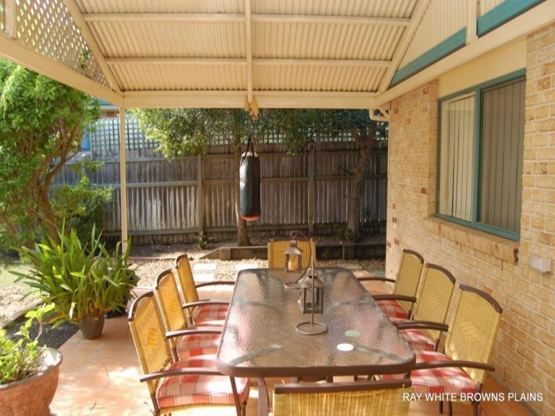 79 Redgum Drive, Regents Park QLD 4118