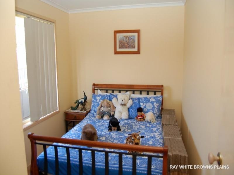 27 Bottlebrush Drive, Regents Park QLD 4118