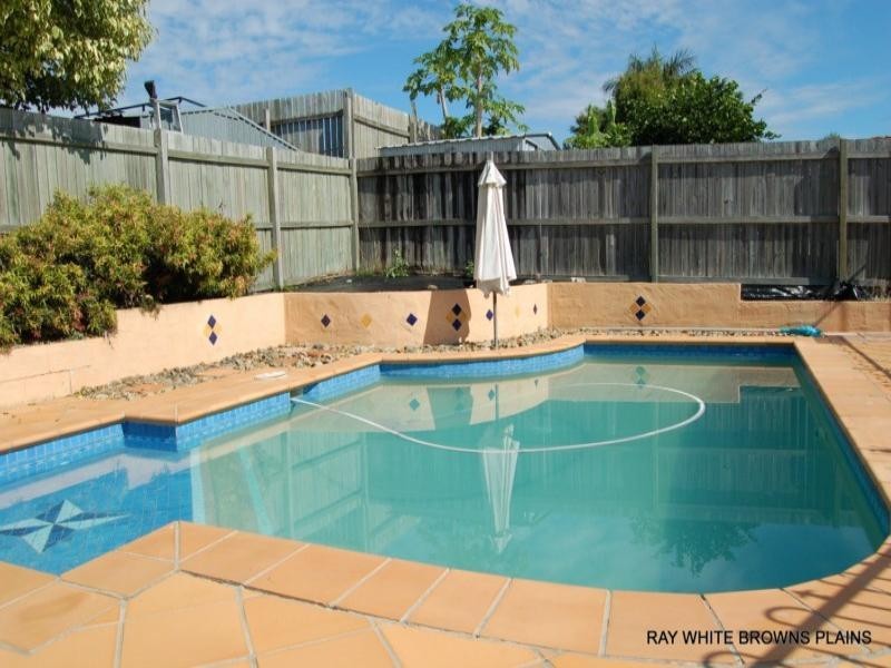 27 Bottlebrush Drive, Regents Park QLD 4118
