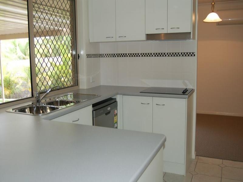 Regents Park QLD 4118