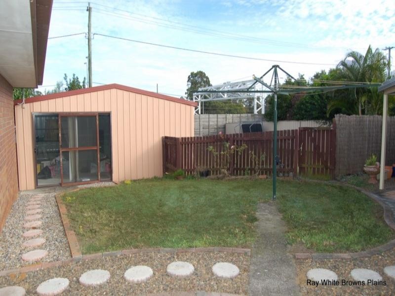 84 Owens Crescent, Regents Park QLD 4118