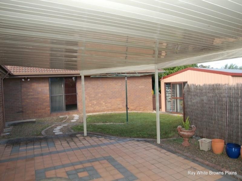 84 Owens Crescent, Regents Park QLD 4118