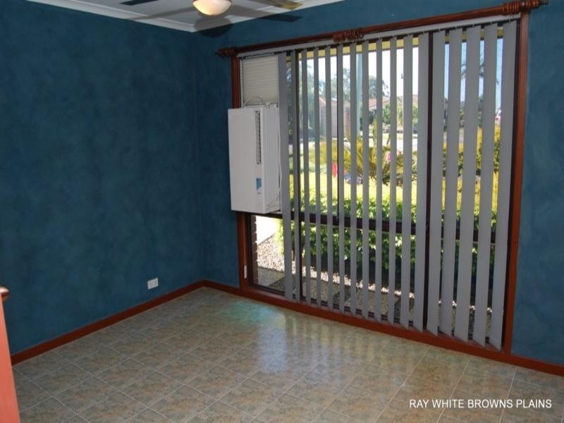 84 Owens Crescent, Regents Park QLD 4118