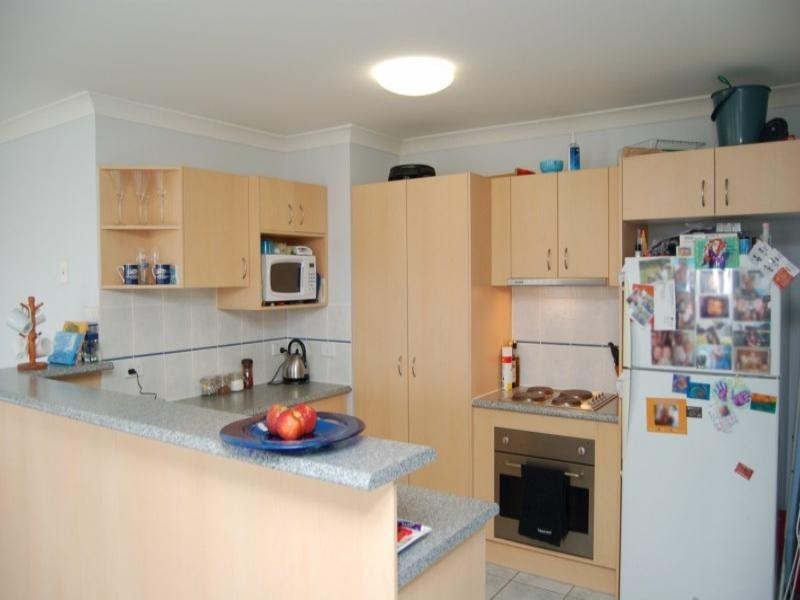 32 Charlton Place, Regents Park QLD 4118