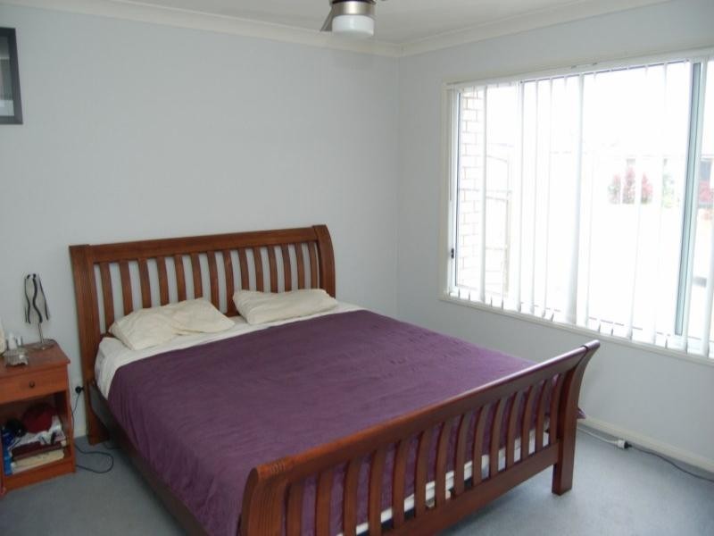 32 Charlton Place, Regents Park QLD 4118