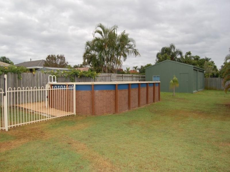 15 Beaufortia Court, Regents Park QLD 4118