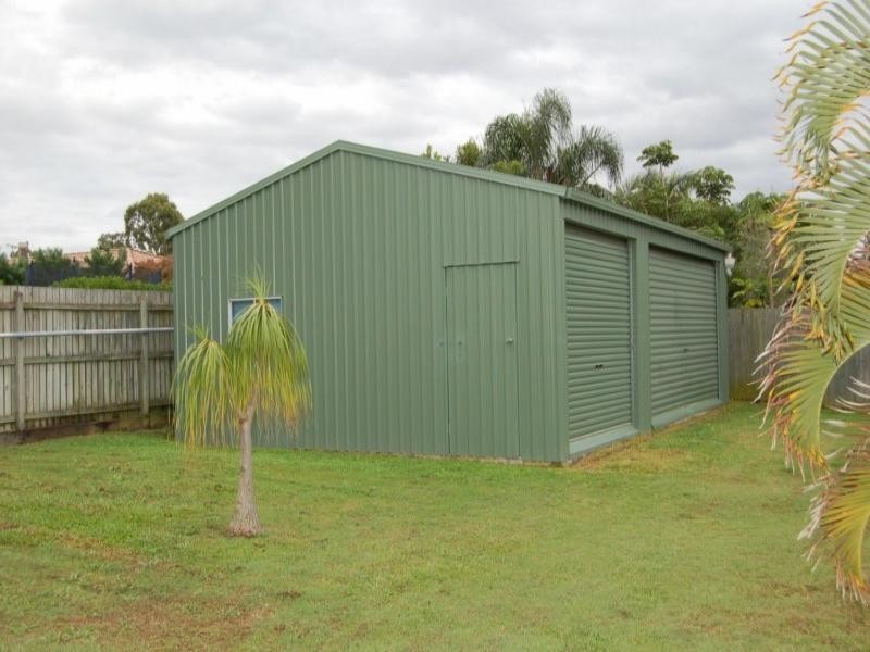 15 Beaufortia Court, Regents Park QLD 4118