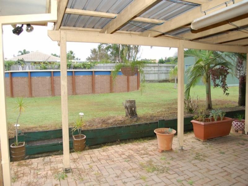 15 Beaufortia Court, Regents Park QLD 4118
