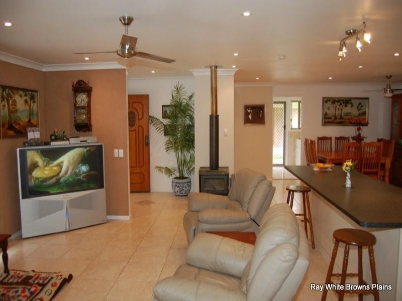 34 Madison Court, Munruben QLD 4125