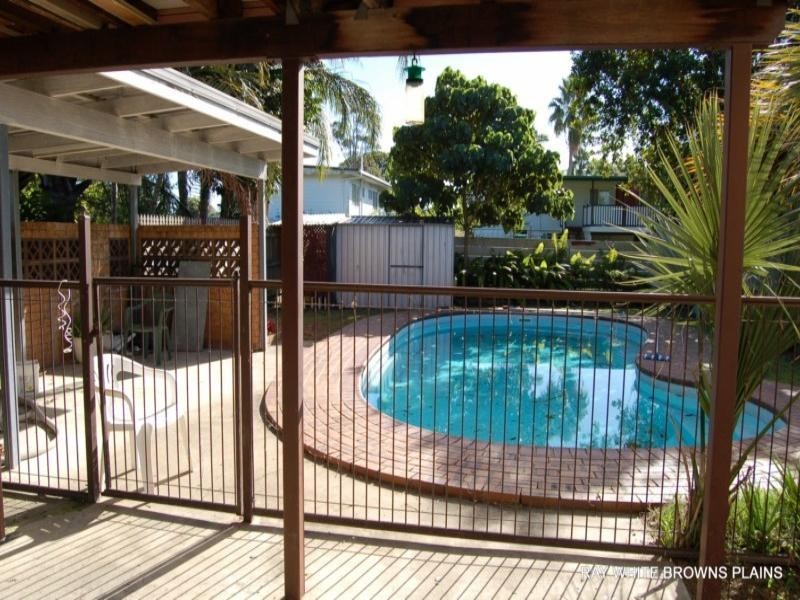 4 Hakea Street, Crestmead QLD 4132