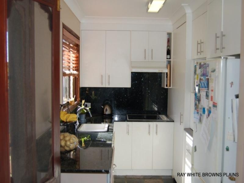 4 Hakea Street, Crestmead QLD 4132