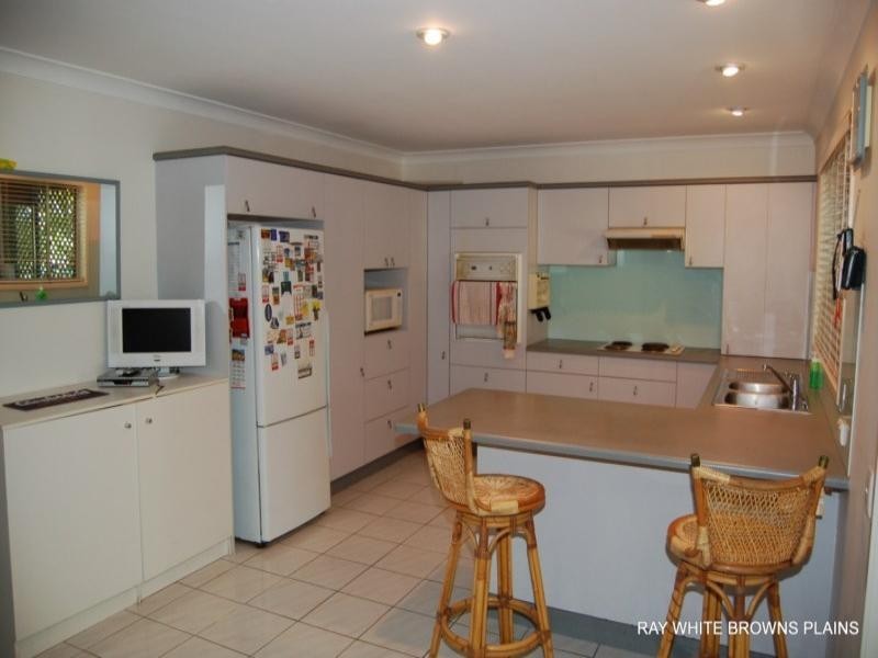 22 Carlos Street, Hillcrest QLD 4118