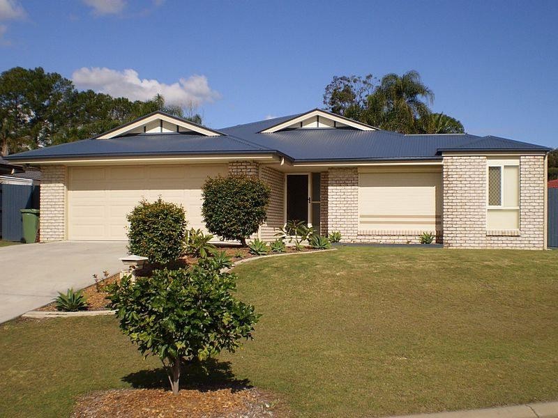 11 Pine Grove Drive, Crestmead QLD 4132